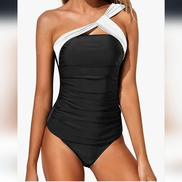 Black and White One-Shoulder 2 Piece Swimsuit NWT - Picture 1 of 14